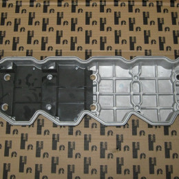 Крышка клапанная C4939895 6ISBE*